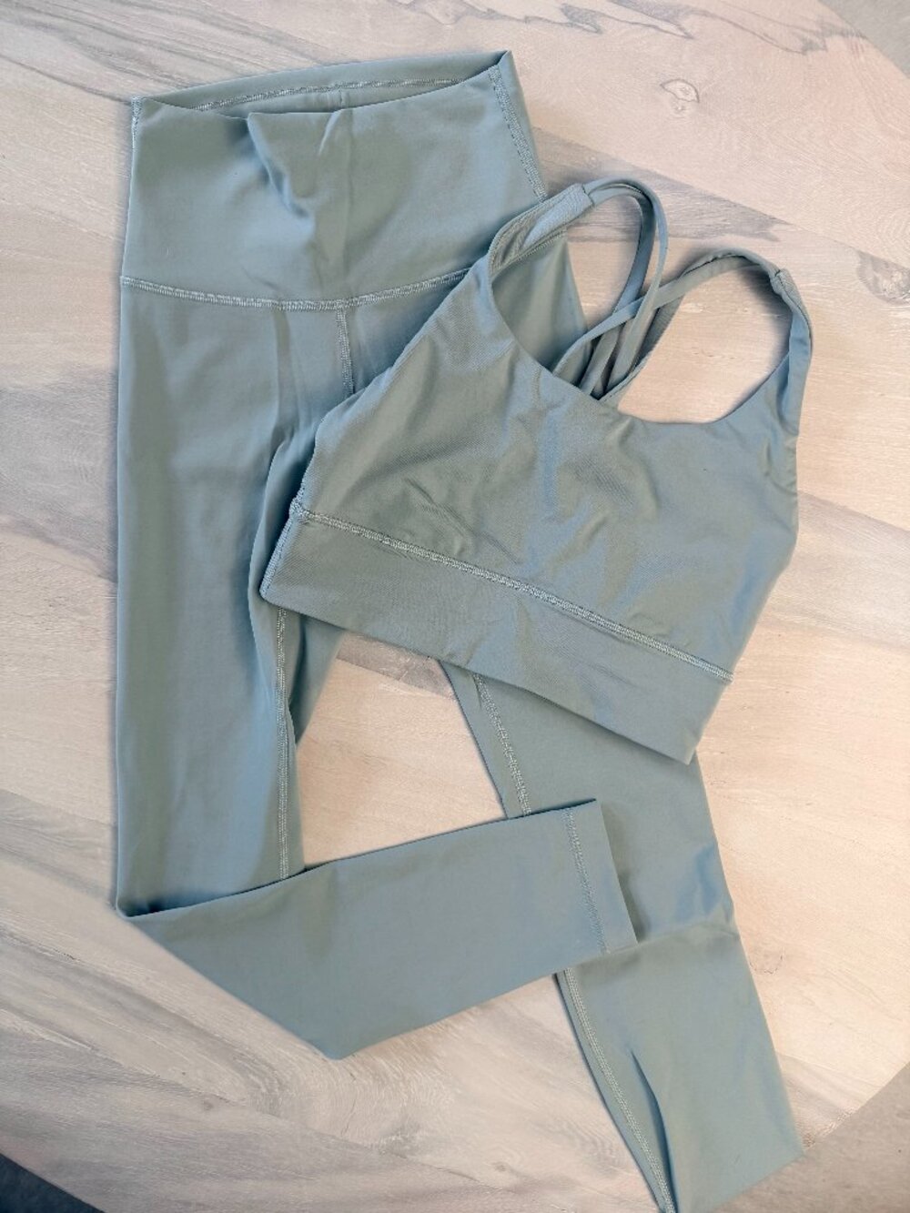 Lululemon Greyish Green Legging & Bra Set 2/4